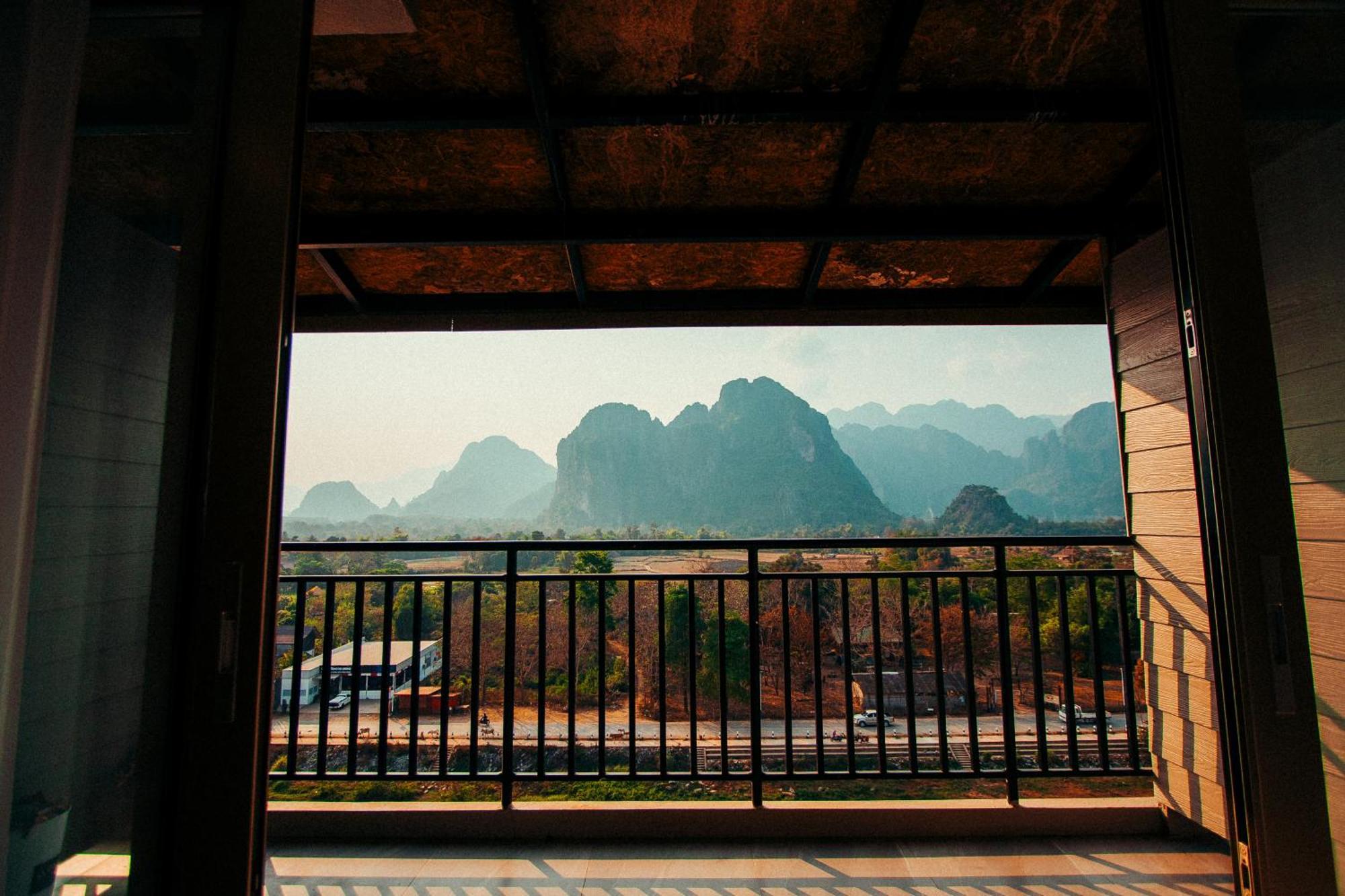 The Elephant Crossing Hotel Vang Vieng Eksteriør billede
