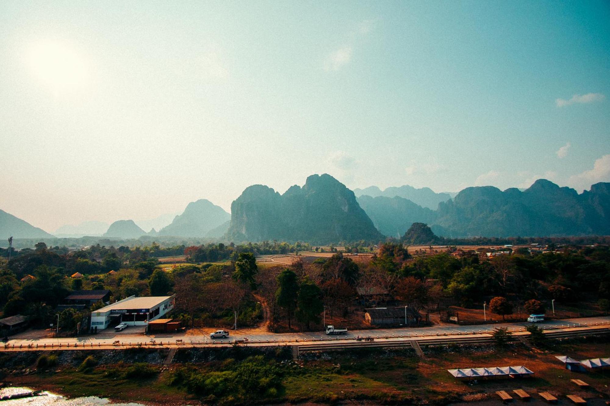 The Elephant Crossing Hotel Vang Vieng Eksteriør billede