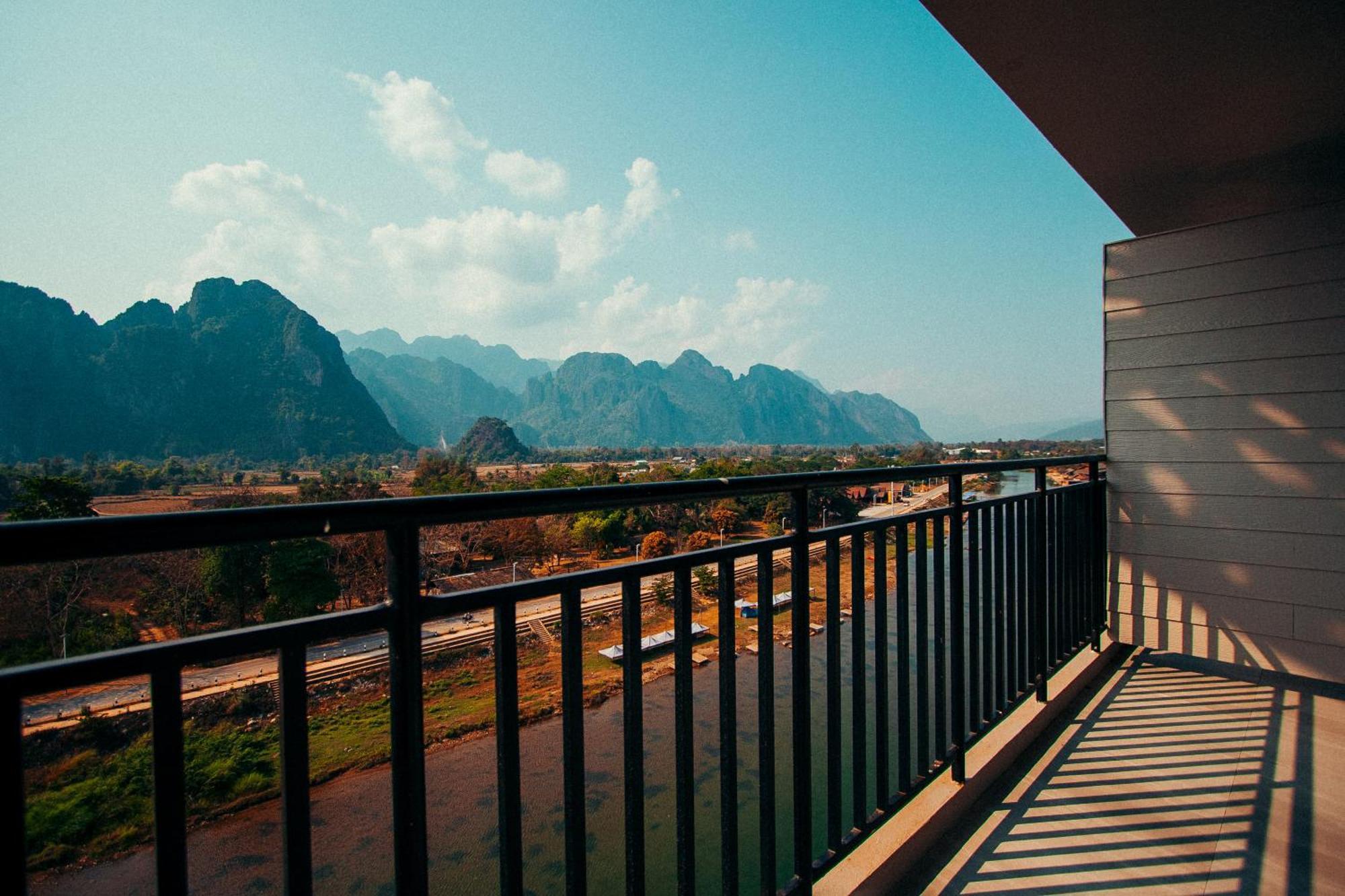 The Elephant Crossing Hotel Vang Vieng Eksteriør billede