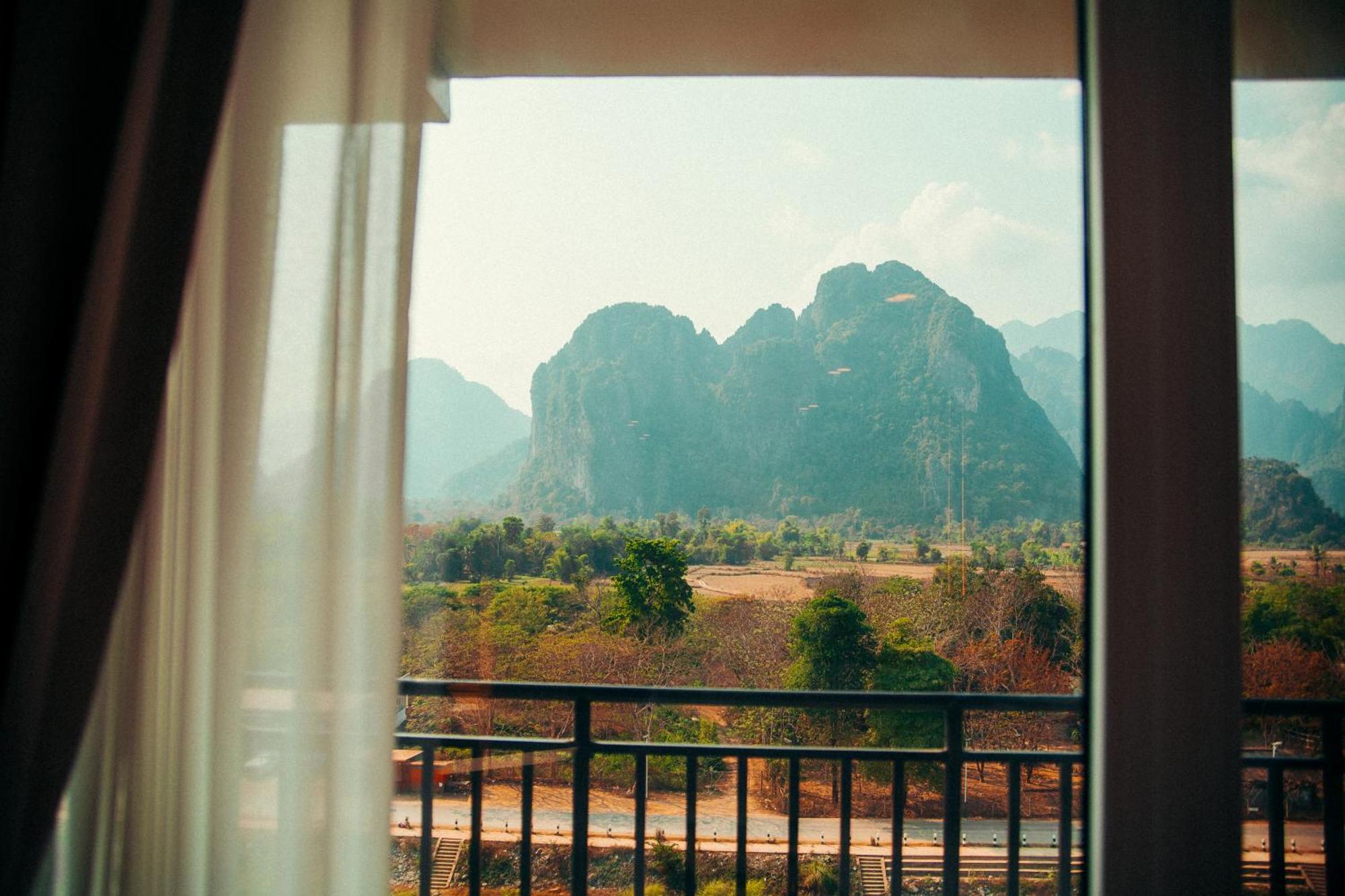 The Elephant Crossing Hotel Vang Vieng Eksteriør billede